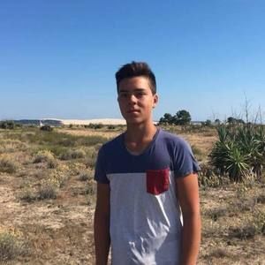 Meet your Posher, Pierre